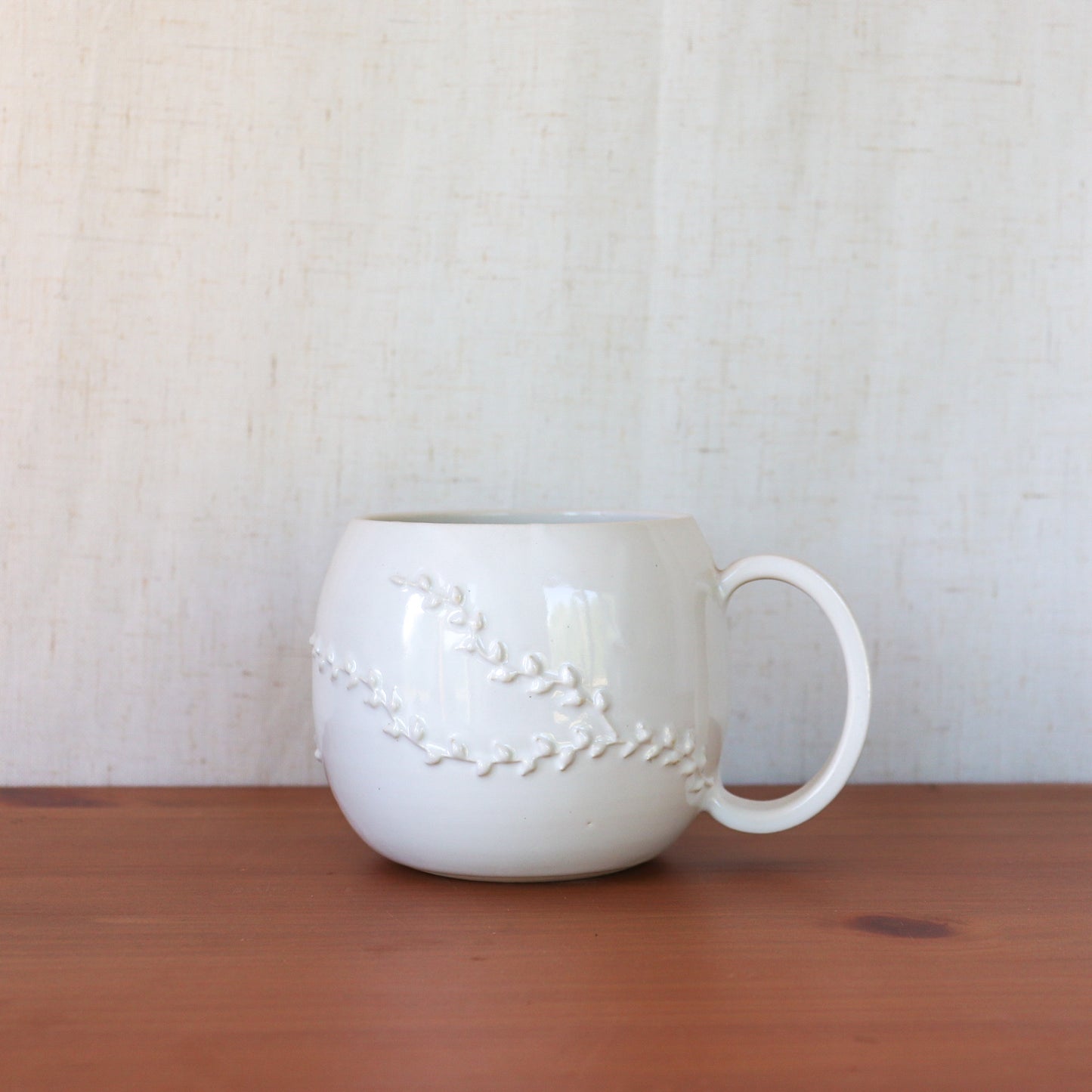 Coral Mug In White